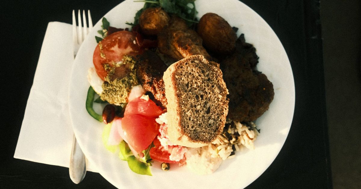 Camino de Santiago vegano: guía completa de albergues, restaurantes y compras