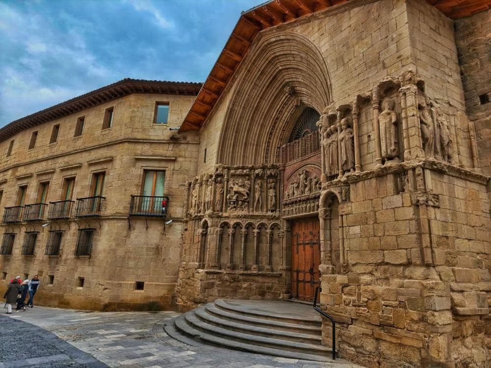 RUT-AS ANDREA/ FREE TOUR LOGROÑO Y VISITAS GUIADAS EN LOGROÑO Y ENTORNO